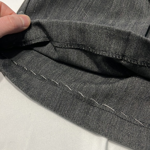 Urban Behaviour pleated shorts - Picture 4 of 4